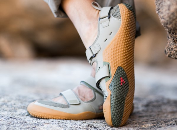 sandal runner style shoes