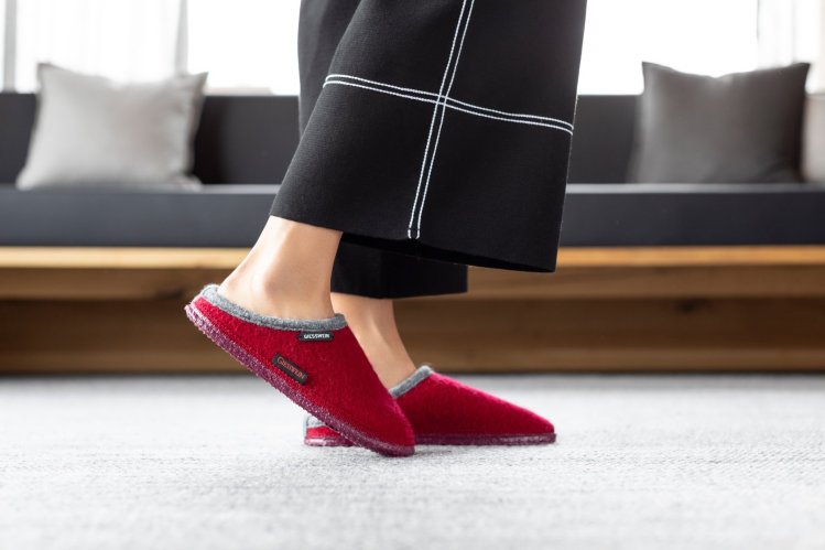 100% natural slippers