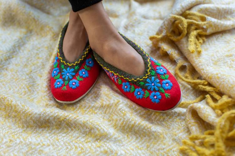 Natural Felt Slippers